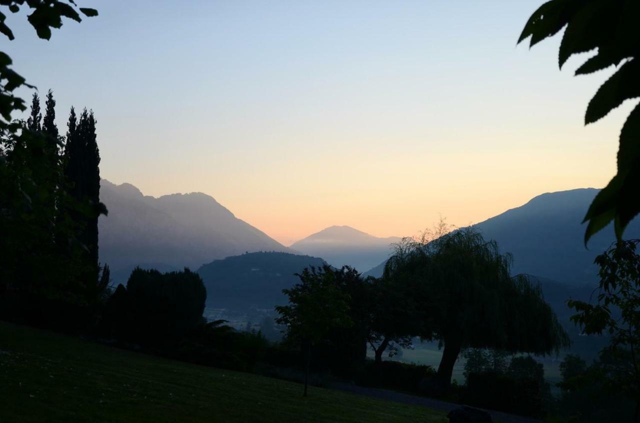 Le Chalet Des Pyrenees St Savin Saint-Savin  Exterior photo